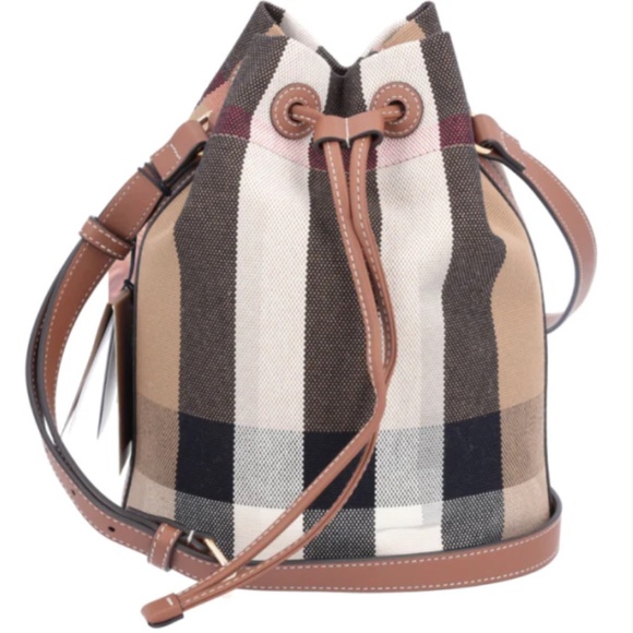 Brand NEW Burberry Bucket Bag - Picture 12 of 12